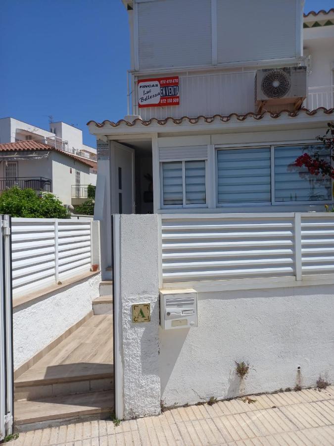 Monleon Villa A 10 Minutos De La Playa 2 Parking Gratuito Росас Экстерьер фото